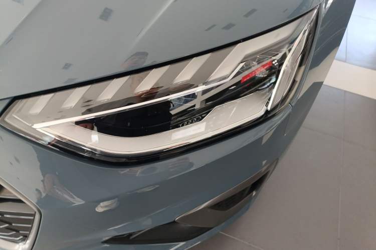 Used Audi A4L 2022 40 TFSI quattro RS Performance Package
