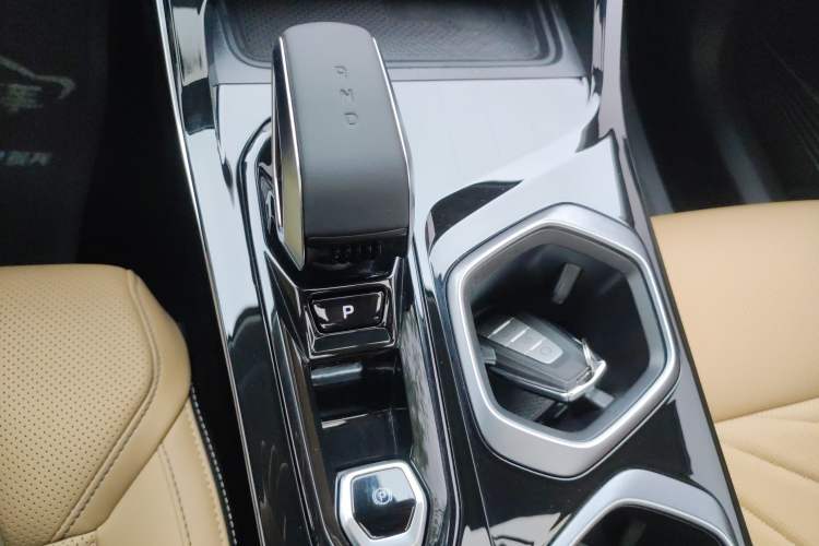 Used Geely Auto FX11 2023 1.5TD DCT Prestige Edition Gear Lever