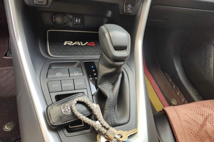 Used Toyota RAV4 2020 2.0L CVT Two-Wheel Drive Fashion Edition