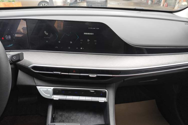 Used CHANGAN Eado 2023 Changan Edition PLUS Blue Whale NE 1.4T GDI DCT Prestige Version Audio And AC Panel