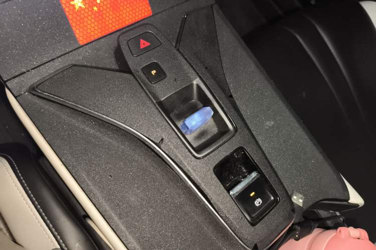 Used Dongfeng Aeolus Mage 2023 DH-i 1.5T Prestige Edition