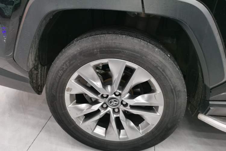 Used Toyota Wildlander 2020 Dual-Motor 2.5L E-CVT Four-Wheel Drive Luxury Edition
