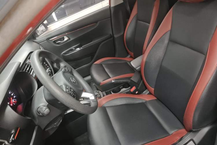 Used Kia KX Cross 2017 1.4L AT GLS Left Front Seat