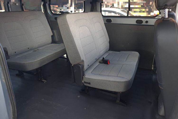 Used Wuling Yangguang 2025 Model 400km Bus Edition—Comfort Edition
