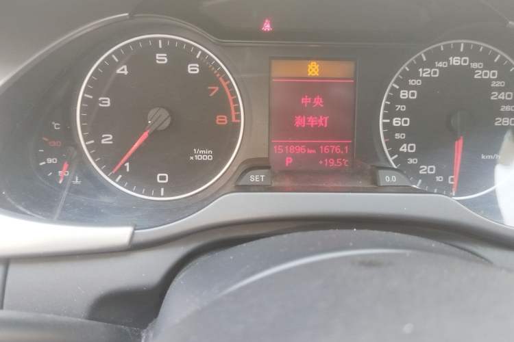 Used Audi A4L 2011 2.0 TFSI Comfort Model