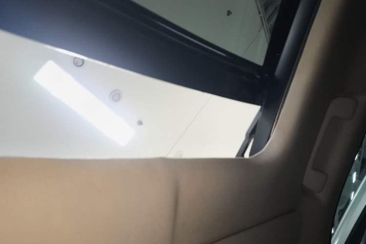 Used Toyota Highlander 2022 Dual-Engine 2.5L Four-Wheel Drive Prestige Version 7 Seats