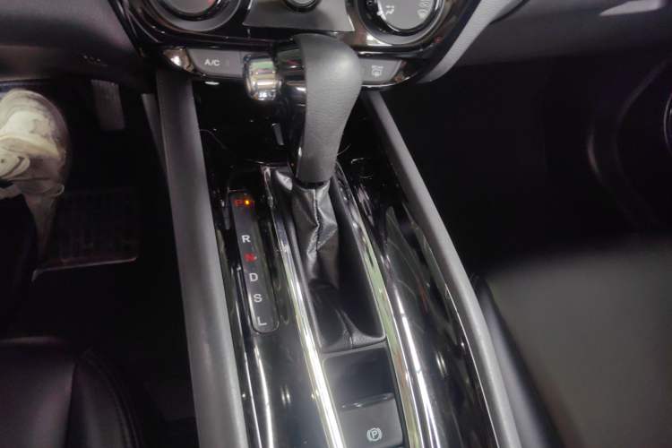 Used Honda Vezel 2020 1.5L CVT Elite Edition