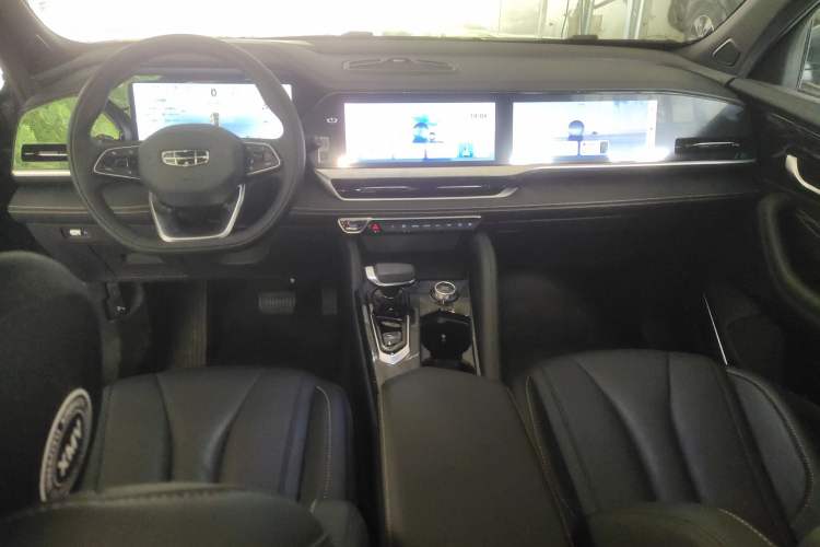 Used Geely Auto Monjaro L 2024 2.0TD DCT EVO Two-Wheel Drive Long-Range Version Center Console