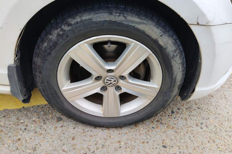 Used Volkswagen Lamando 2015 230TSI DSG Fashion Edition
