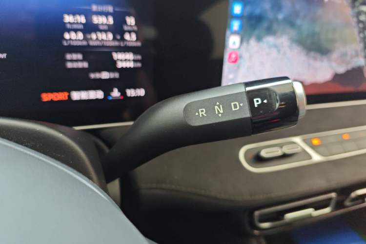 Used Roewe D7 2023 DMH 125km Flagship Edition
