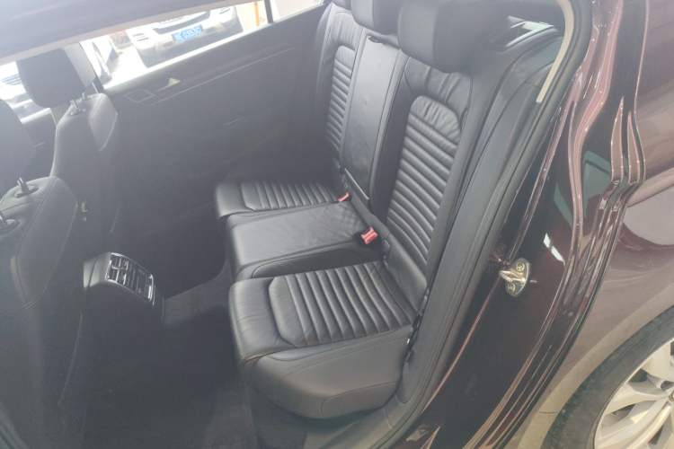 Used Volkswagen Magotan 2018 Facelift 330TSI DSG Luxury Model
