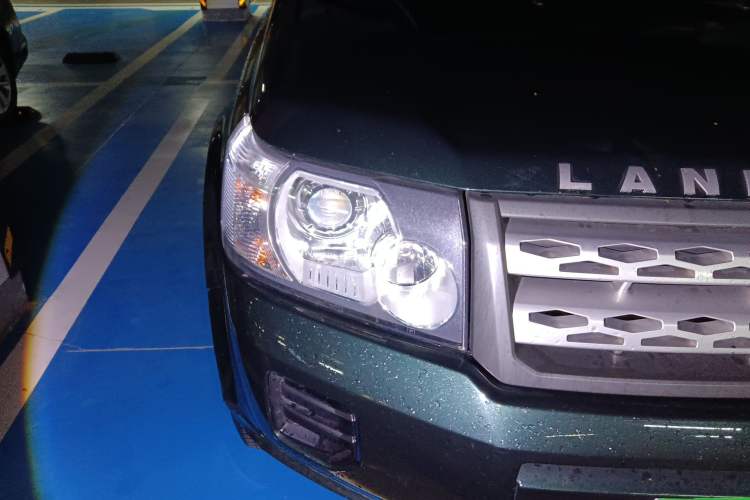 Used Land Rover Freelander 2 2011 3.2L i6 SE Gasoline Version Right Front Headlight