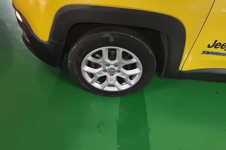 Used Jeep Renegade 2017 180T Automatic Jingneng Edition Left Front Wheel Hub