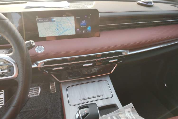 Used JETOUR X70 PLUS 2024 1.6T DCT Ultra-Comfort Edition 5 Seats
