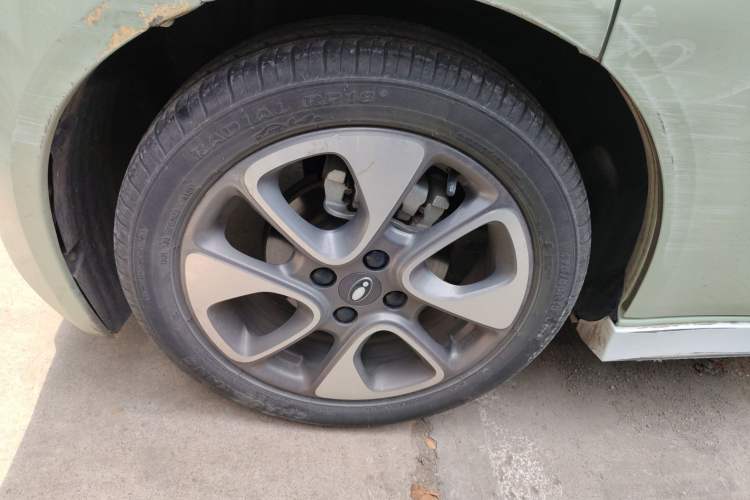 Used ORA White Cat 2022 Xiaoyue Mao Edition 360 km Luxury Model Lithium NMC
