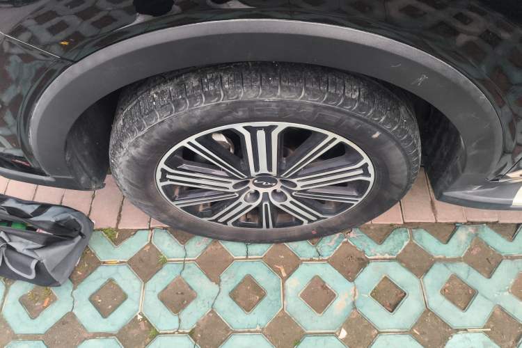 Used Kia Sportage R 2021 Ace 2.0L Splendid Edition Left Front Wheel Hub