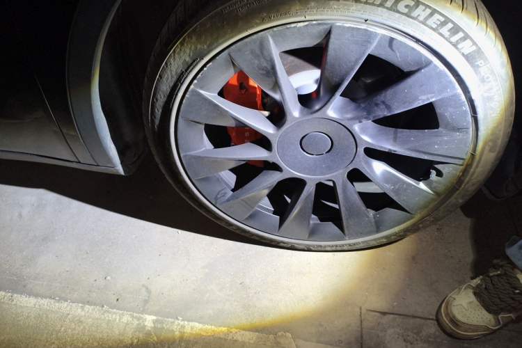 Used Tesla Model Y 2023 Rear-Wheel-Drive Version
