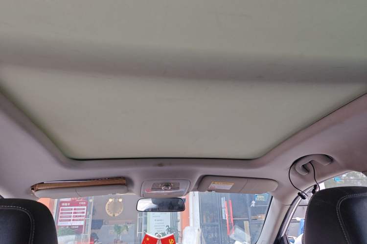 Used Roewe RX5 2018 20T Two-Wheel Drive Automatic Internet Smart Edition Headliner