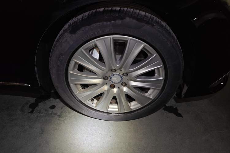 Used Mercedes-Benz S-Class 2014 S 320 L Business Model Right Front Wheel Hub