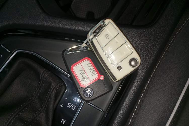 Used Volkswagen Tiguan L 2024 330TSI Automatic Two-Wheel Drive R-Line Enhanced Edition