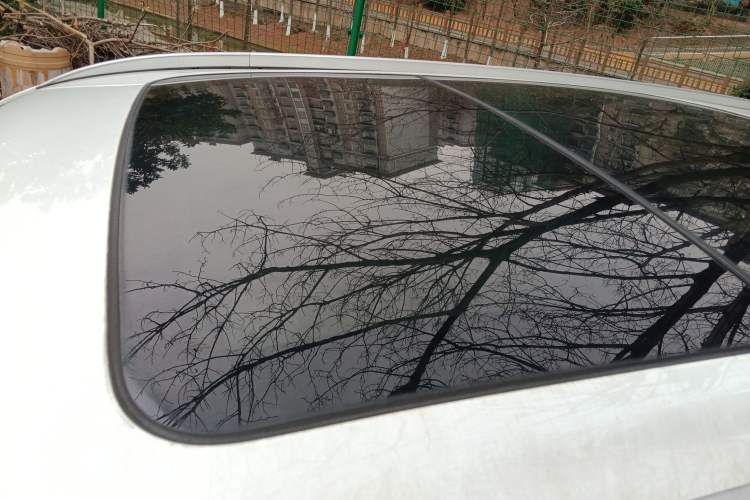 Used Geely Auto Emgrand X7 Sport 2018 1.8TD Automatic Two-Wheel Drive Smart Connect 4G Internet Edition