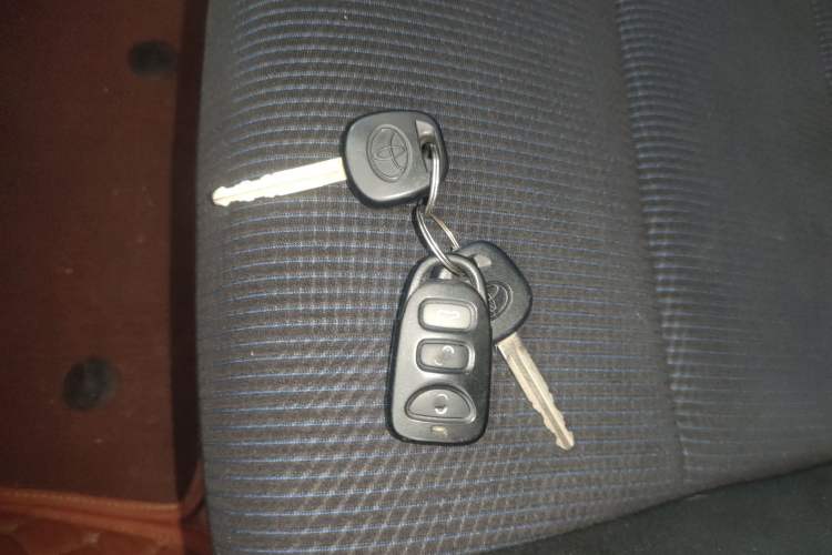 Used Toyota YARiS L Zhi Xuan 2014 1.3E Automatic Charm Edition
