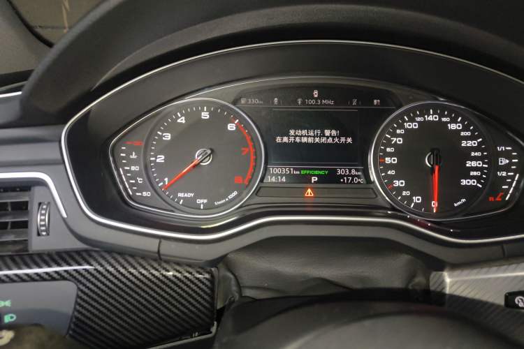 Used Audi A4L 2017 Plus 40 TFSI Ambition Model Odometer Close Up