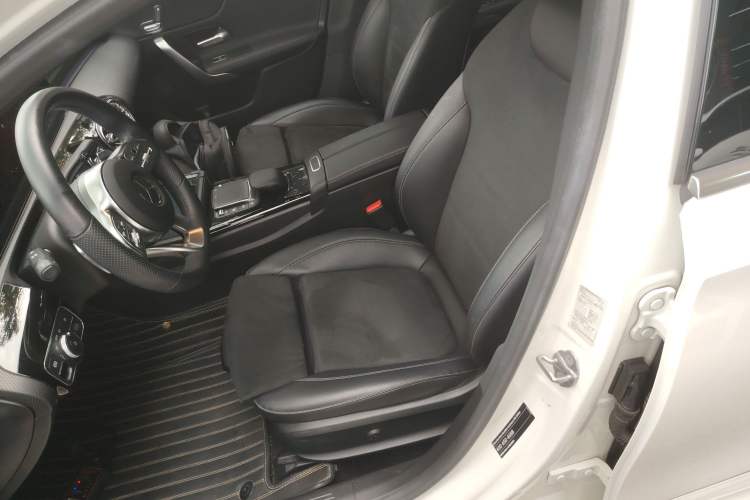 Used Mercedes-Benz A-Class 2021 A 200 L Sport Sedan Fashion Model
