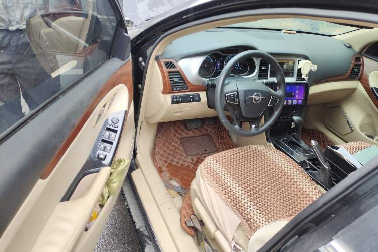 Used Haima M8 2017 1.8T Automatic Model