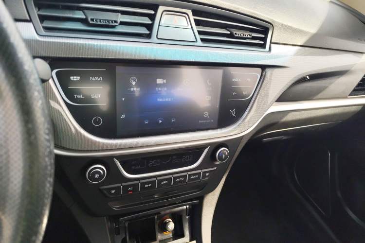 Used Geely Auto Emgrand 2017 Sedan Million Edition 1.5L Manual Upward Connect Version