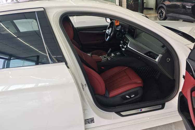 Used BMW 5 Series New Energy 2021 Restyled 535Le M Sport Package
