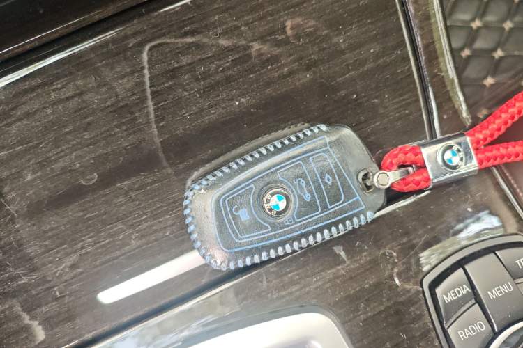 Used BMW 5 Series 2014 525Li Luxury Design Package
