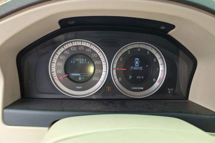 Used Volvo S80L 2011 2.0T ZhiZun Edition
