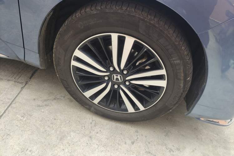 Used Honda Odyssey 2021 2.0L Rui·Luxury Edition Right Front Wheel Hub