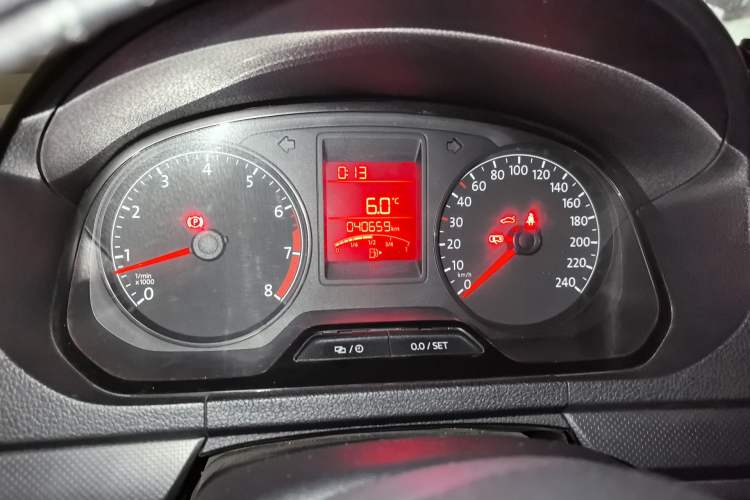 Used Volkswagen Jetta 2015 Value Edition 1.6L Manual Fashionable Style Instrument Cluster