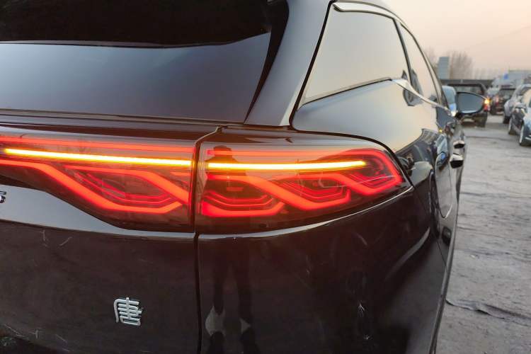 Used BYD Tang New Energy 2024 DM-i Glory Edition 112KM Prestige Model