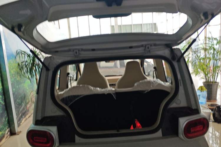 Used Wuling Hongguang MINIEV 2024 3rd Generation 215km Youth Edition Trunk