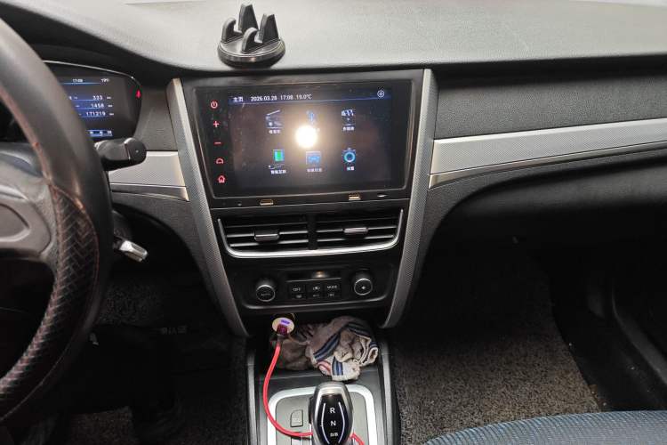 Used Bestune B30EV 2019 EV400 Audio And AC Panel