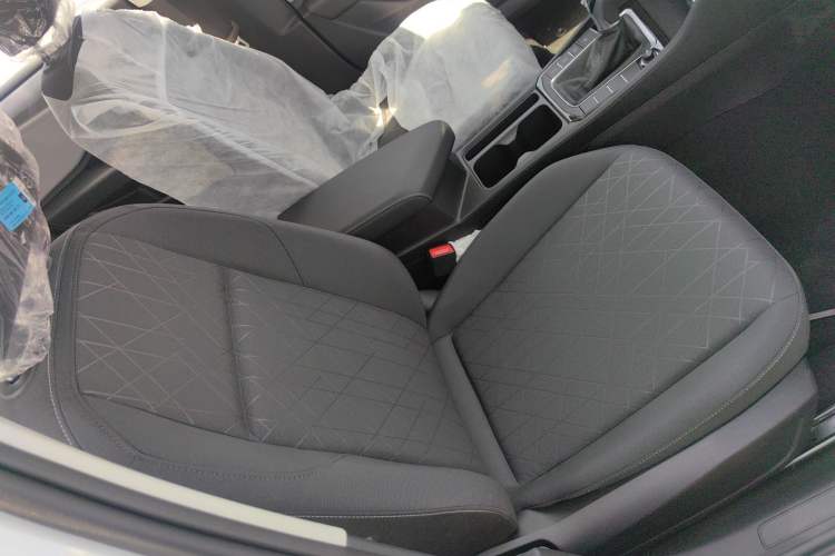 Used Jetta VA7 2025 1.4T "Listen to the Advice" Version
