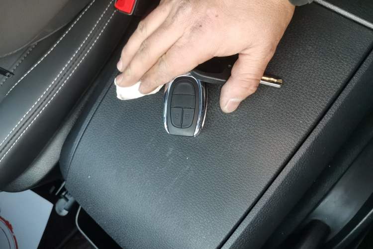 Used SAIC MAXUS G20 2021 Facelifted PLUS 2.0T Diesel Automatic Luxury Edition
