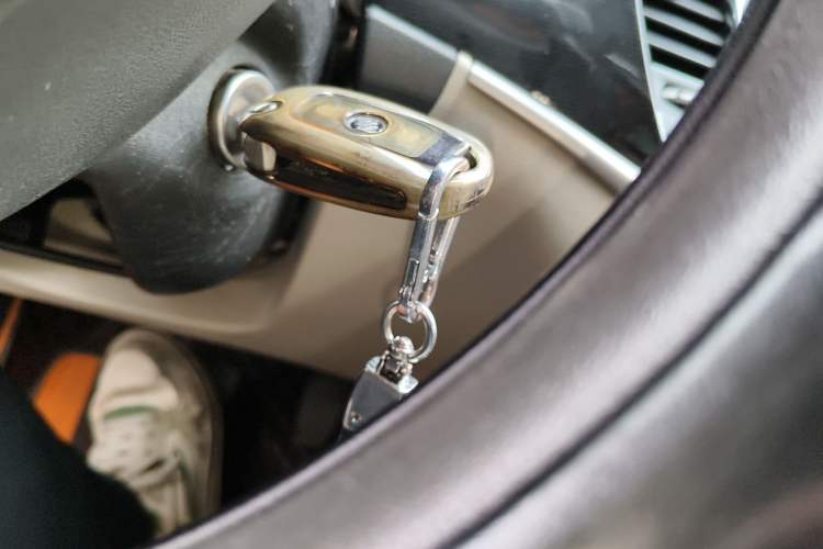 Used Buick Verano 2015 Sedan 15S Automatic Leading Model Vehicle Key