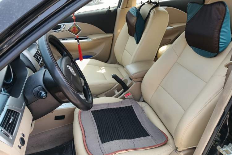 Used Buick Excelle 2013 1.5L Automatic Classic Model
