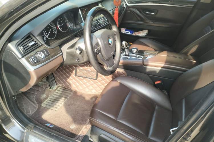 Used BMW 5 Series 2014 525Li Luxury Design Package
