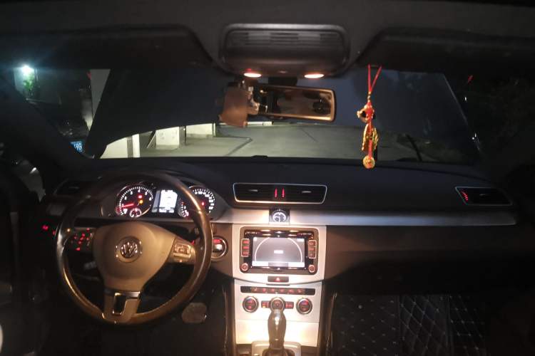 Used Volkswagen FAW-Volkswagen CC 2013 2.0 TSI Luxury Model Headliner