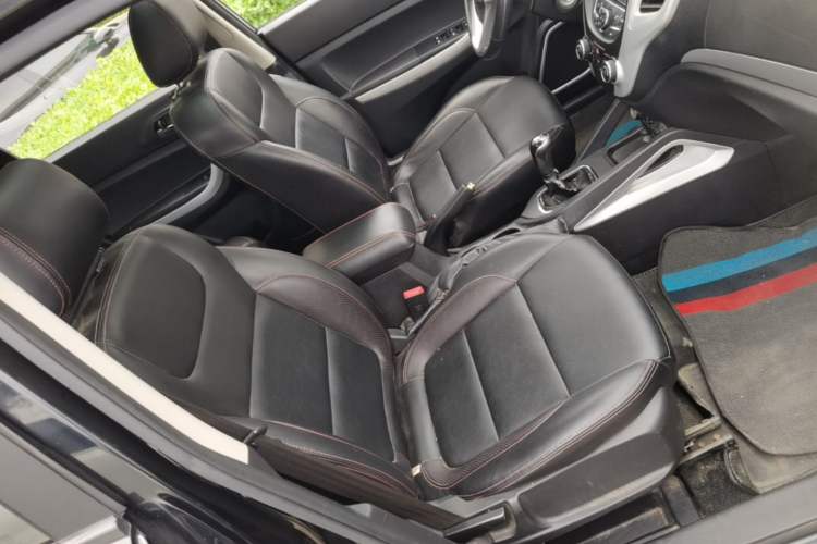 Used CHANGAN CS35 2015 1.6L Manual Luxury Model China V Standard
