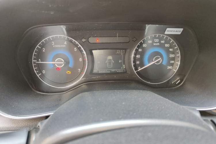 Used Dongfeng Fengon 580 2018 1.5T Manual Luxury Model
