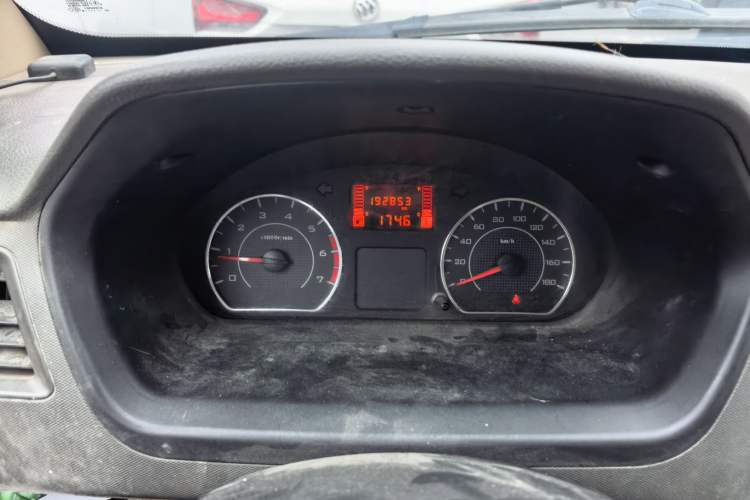 Used Wuling Rongguang 2014 1.2L S Standard Model
