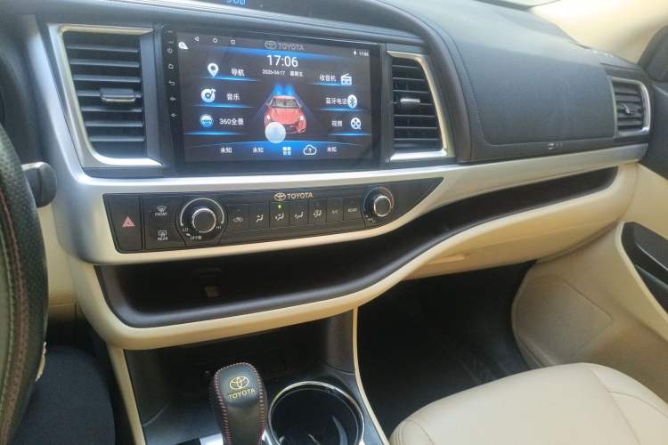 Used Toyota Highlander 2018 2.0T Two-Wheel Drive Elite Version 5 Seats China VI Standard