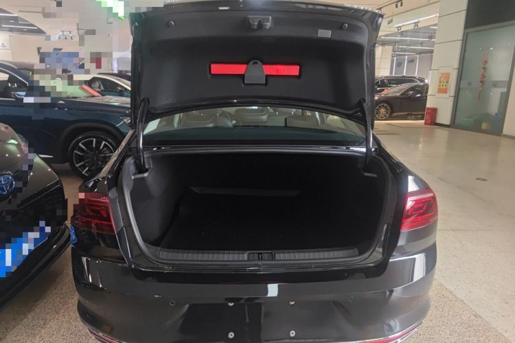 Used Volkswagen Magotan 2023 2 Million Units Limited-Edition 280TSI DSG Comfort Version Trunk