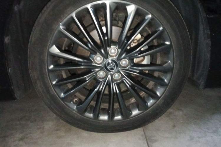 Used Toyota Avalon 2019 2.5L Touring Premium Version China VI Standard
